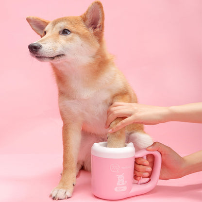 Portable pet paw washer cup cleaning muddy dog paw with soft silicone bristles